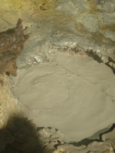 volcanoboilingmudbymichaelparkermtlassen